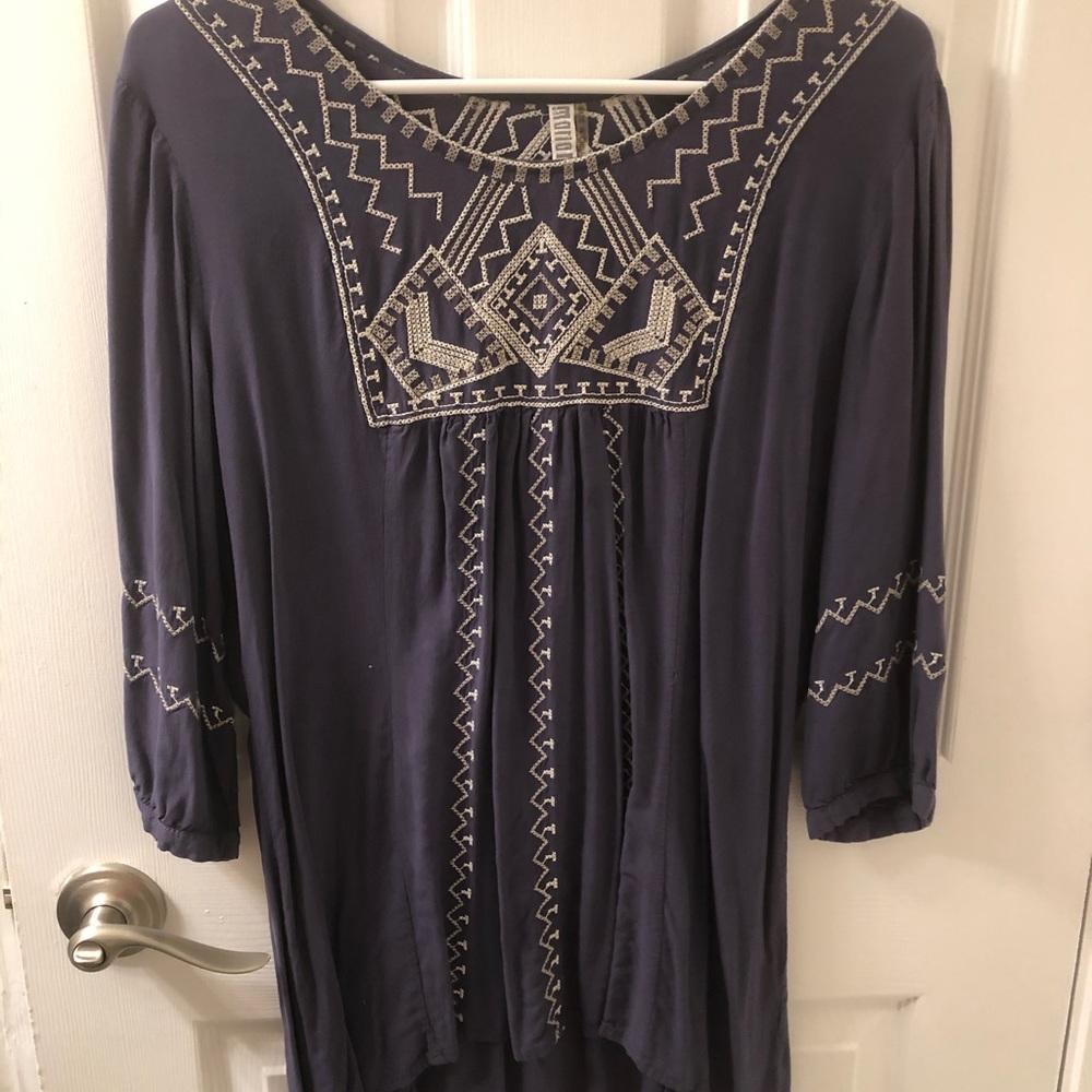 3/4 Sleeve Length Embroidered Top